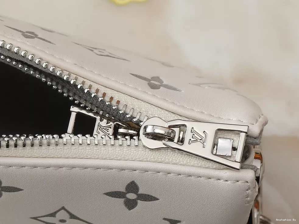 Women Vuitton Louis Messenger EasyMatch 7563 Bags For 0425